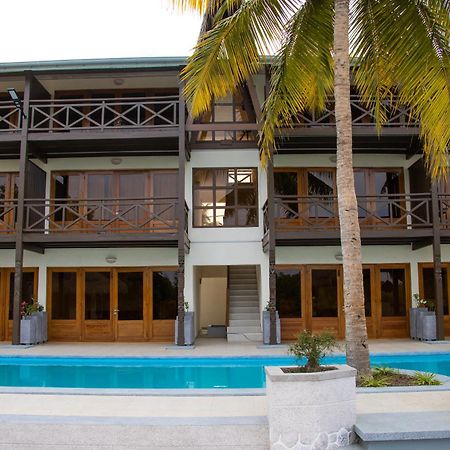 Hotel Baobab Cafe Morondava Exterior photo
