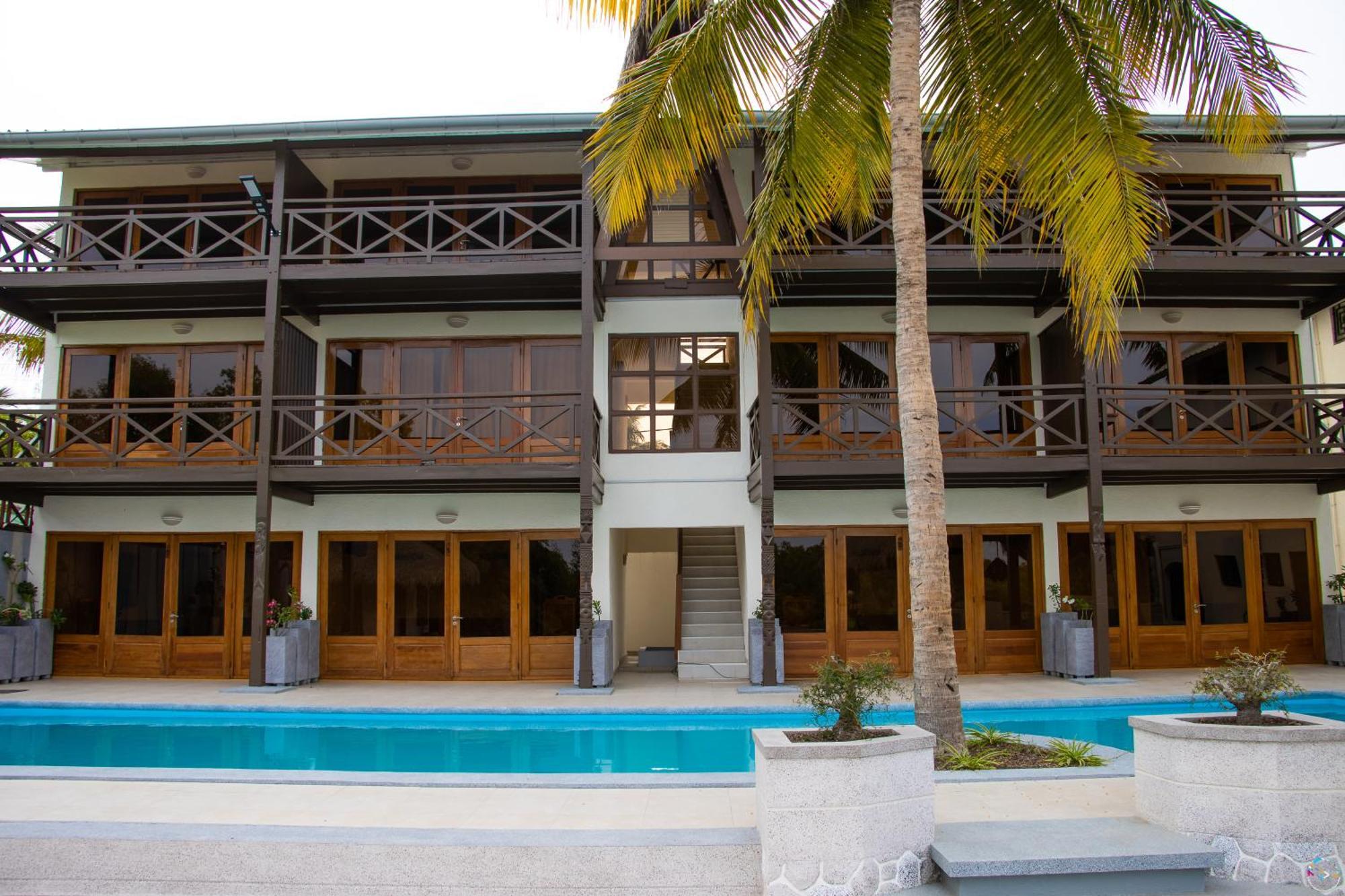 Hotel Baobab Cafe Morondava Exterior photo