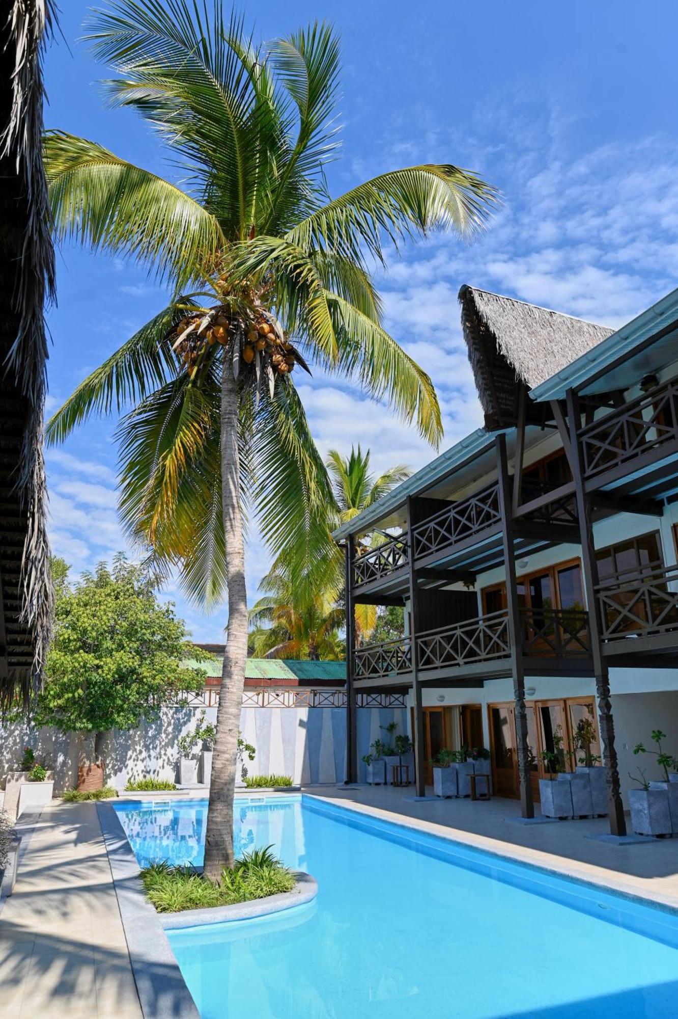 Hotel Baobab Cafe Morondava Exterior photo
